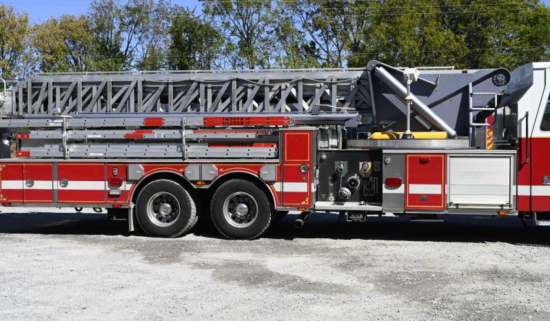 2001 Sutphen 95′ Midmount Platform with Pump full