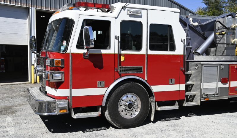 2001 Sutphen 95′ Midmount Platform with Pump full