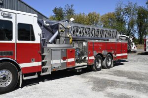 2001 Sutphen 95′ Midmount Platform with Pump