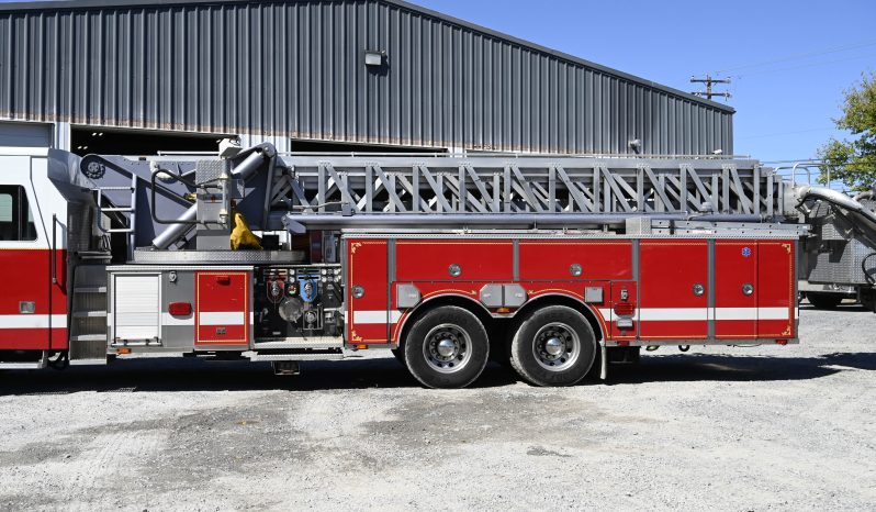 2001 Sutphen 95′ Midmount Platform with Pump full