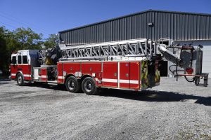 2001 Sutphen 95′ Midmount Platform with Pump