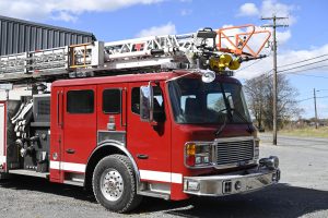 2003 LTI 104′ Aerial Quint