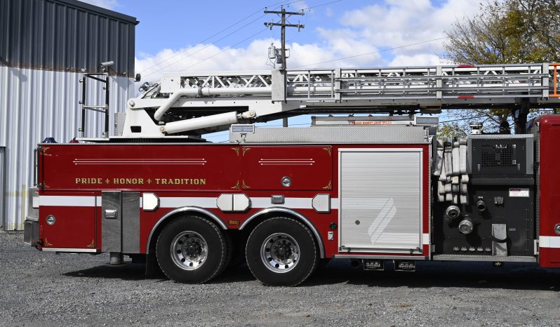 2003 LTI 104′  Aerial Quint full