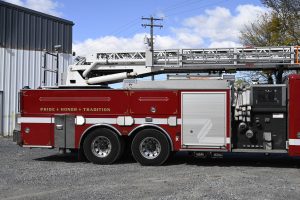 2003 LTI 104′ Aerial Quint