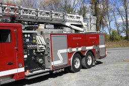 2003 LTI 104′  Aerial Quint full