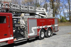 2003 LTI 104′ Aerial Quint