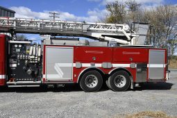 2003 LTI 104′  Aerial Quint full