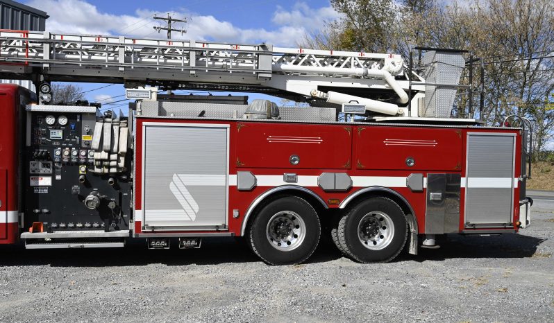 2003 LTI 104′  Aerial Quint full