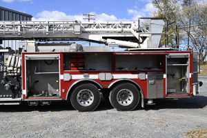 2003 LTI 104′ Aerial Quint