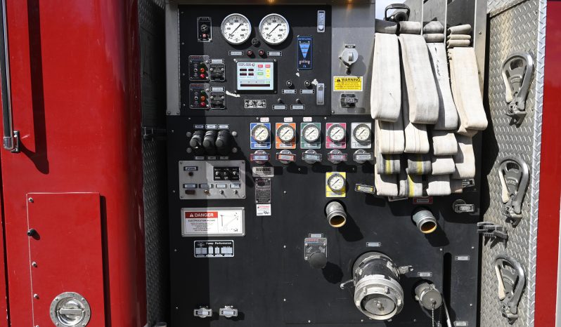 2003 LTI 104′  Aerial Quint full