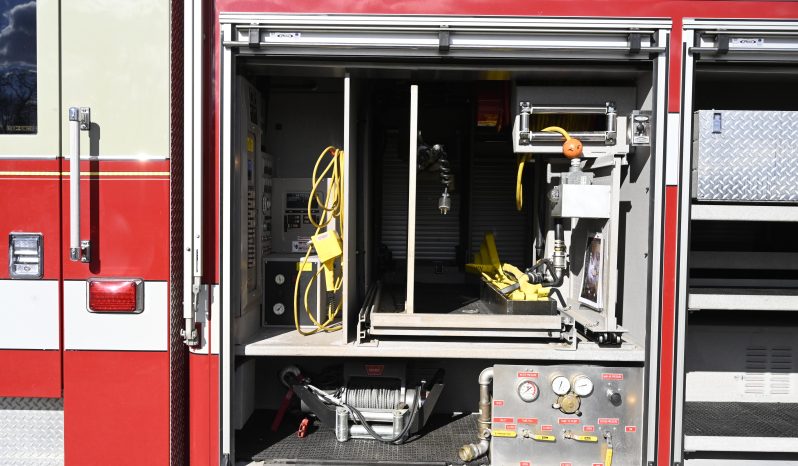 SOLD SOLD SOLD 2006 Pierce Walk Around Rescue with light tower and Cascade full