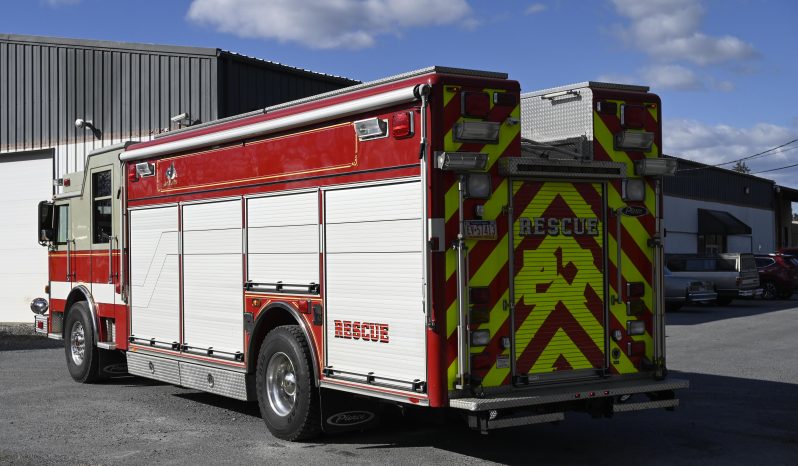 SOLD SOLD SOLD 2006 Pierce Walk Around Rescue with light tower and Cascade full