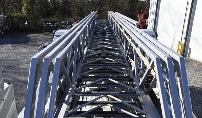 2013 HME 78′ Aerial Quint full