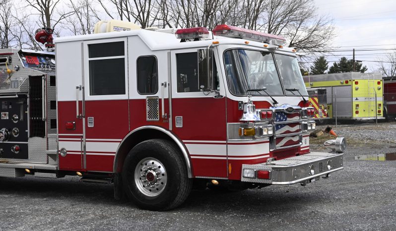 SOLD SOLD SOLD 2007 Pierce 2000/500 Rescue Pumper with Light Tower full