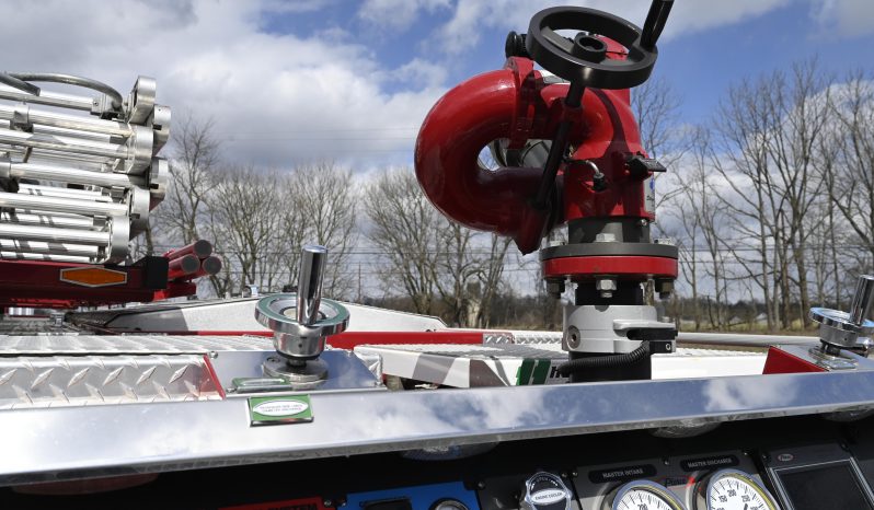 SOLD SOLD SOLD 2007 Pierce 2000/500 Rescue Pumper with Light Tower full
