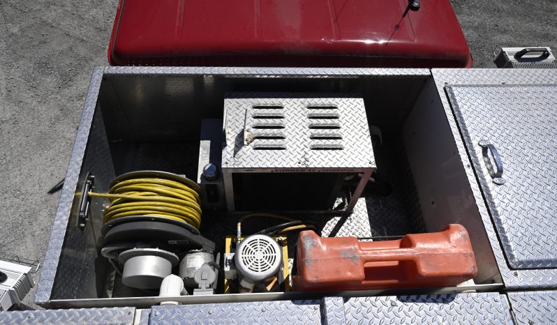 2002 International/KME 4×4 Attack Pumper 750/300 with Rescue tools full