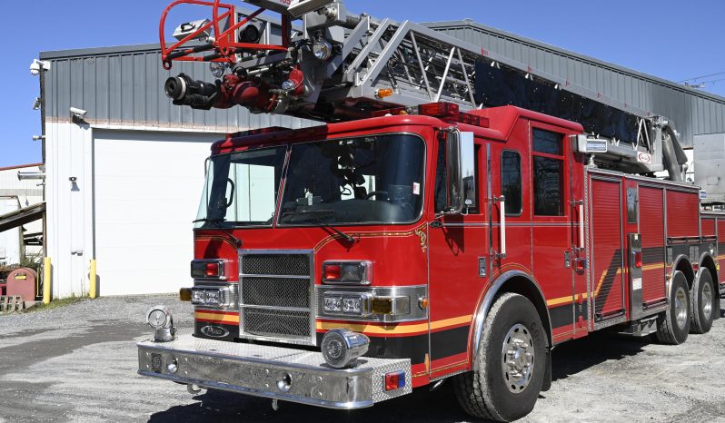 2004 Pierce 105′  Rear Mount Aerial full