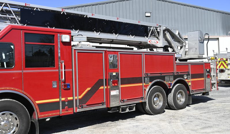2004 Pierce 105′  Rear Mount Aerial full