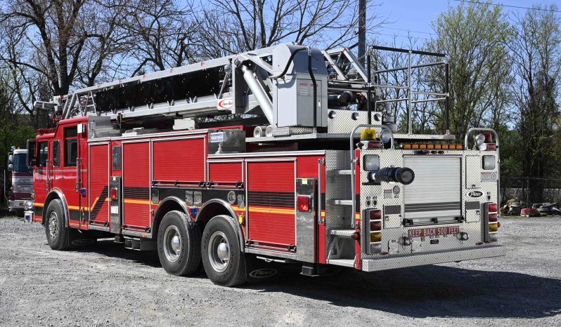 2004 Pierce 105′  Rear Mount Aerial full