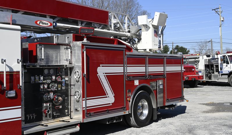 2018 Pierce 75′ Heavy Duty Aluminum Aerial Quint full