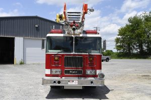 2000 Seagrave 75′ Aerial Quint “Meanstick”