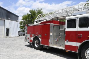 2000 Seagrave 75′ Aerial Quint “Meanstick”