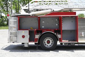 2000 Seagrave 75′ Aerial Quint “Meanstick”