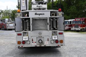 2000 Seagrave 75′ Aerial Quint “Meanstick”