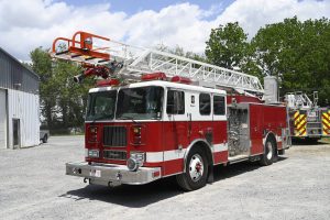 2000 Seagrave 75′ Aerial Quint “Meanstick”