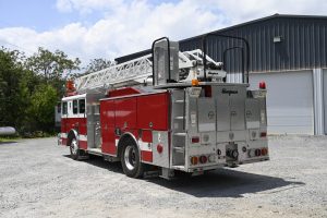 2000 Seagrave 75′ Aerial Quint “Meanstick”
