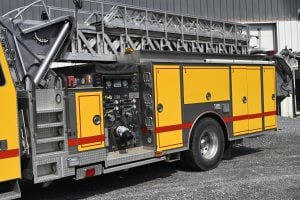 1999 Sutphen 70′ Midmount Platform Quint