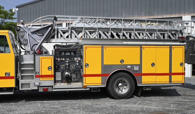 1999 Sutphen 70′ Midmount Platform Quint full