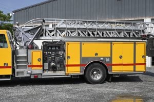 1999 Sutphen 70′ Midmount Platform Quint