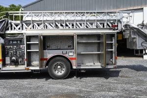 1999 Sutphen 70′ Midmount Platform Quint