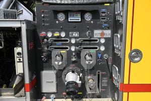 1999 Sutphen 70′ Midmount Platform Quint