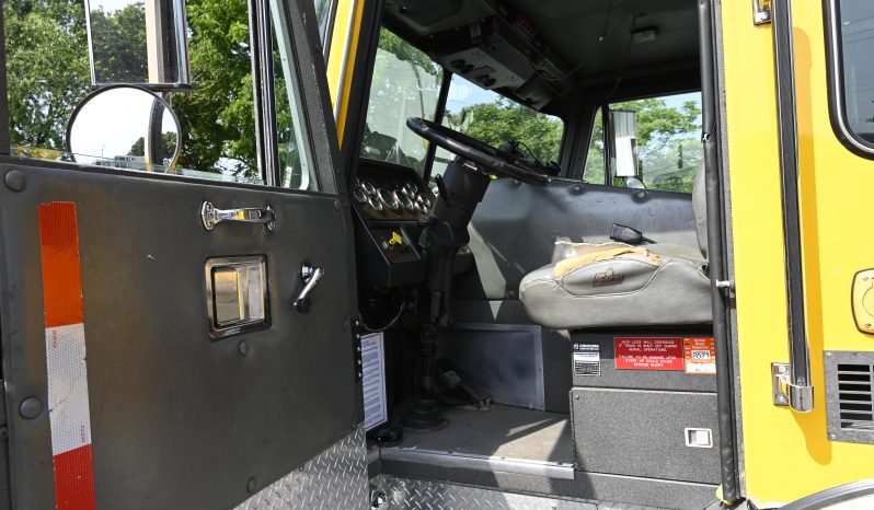 1999 Sutphen 70′ Midmount Platform Quint full