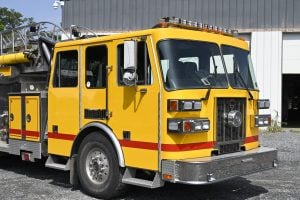 1999 Sutphen 70′ Midmount Platform Quint