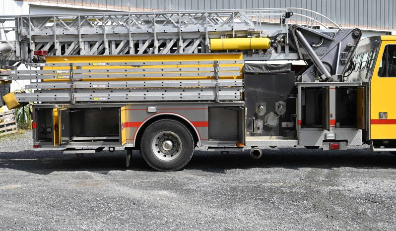1999 Sutphen 70′ Midmount Platform Quint full