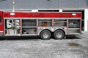 2004 Spartan 2000/1100 Rescue Pumper With Light Tower