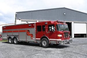 2004 Spartan 2000/1100 Rescue Pumper With Light Tower