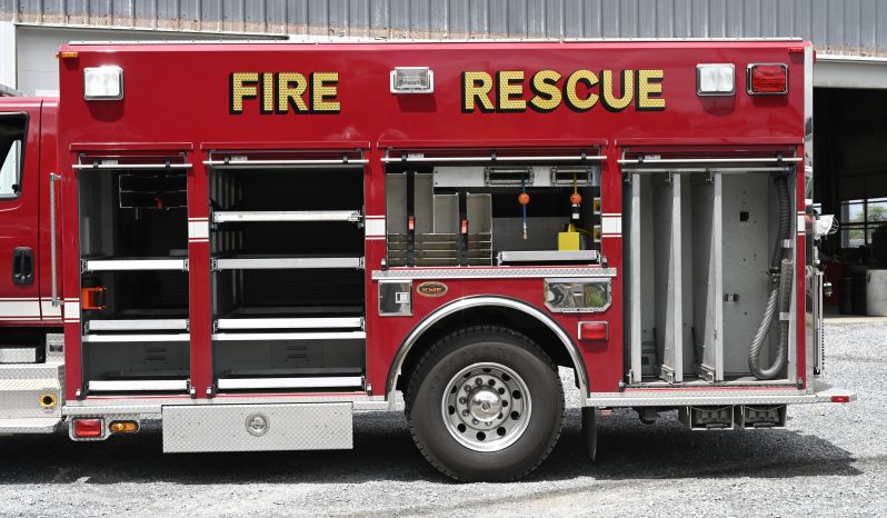 2010 International KME Rescue with Light Tower full