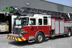 2018 Pierce Enforcer 107′ Aerial Quint full