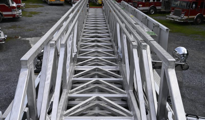 2009 Pierce 75′ Heavy Duty Aluminum Aerial Quint full