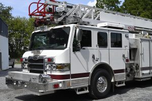 2009 Pierce 75′ Heavy Duty Aluminum Aerial Quint