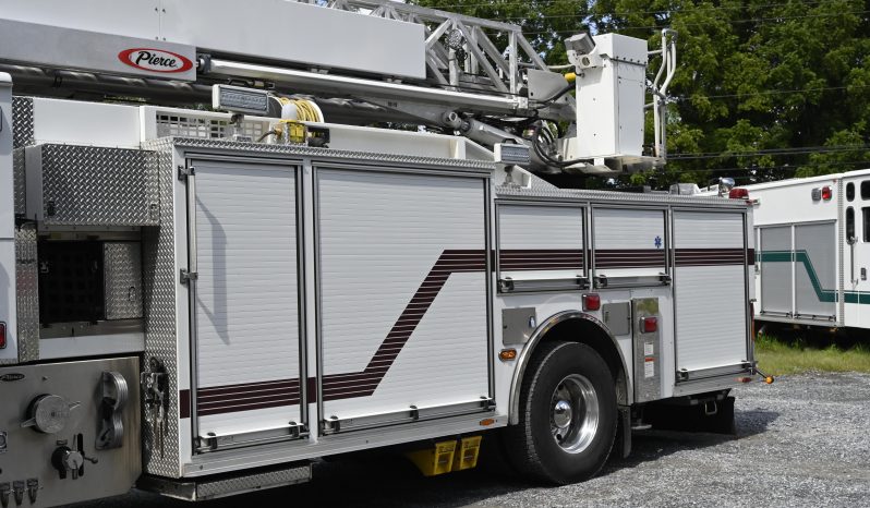 2009 Pierce 75′ Heavy Duty Aluminum Aerial Quint full