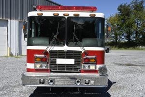 2002 HME Non Walk-In Heavy Rescue with Light Tower and Cascade System