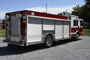 2002 HME Non Walk-In Heavy Rescue with Light Tower and Cascade System