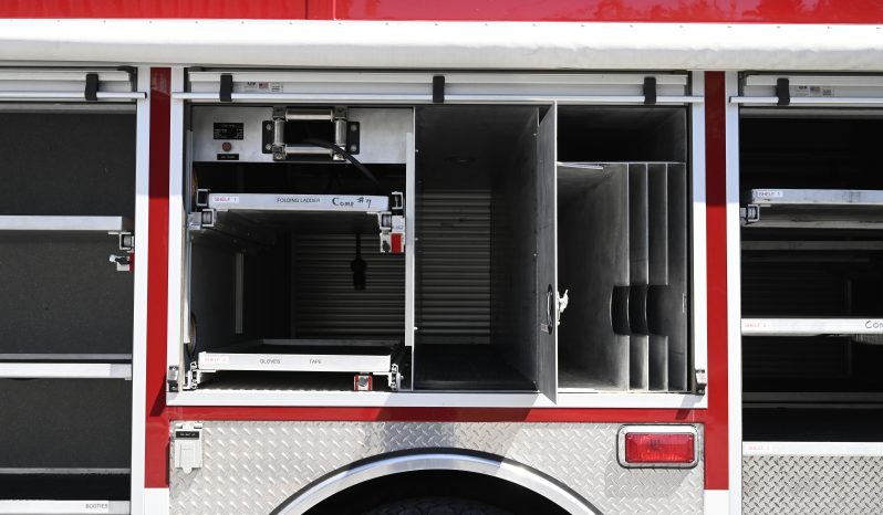 2002 HME Non Walk-In Heavy Rescue with Light Tower and Cascade System full