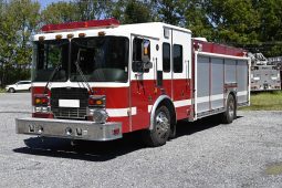 2002 HME Non Walk-In Heavy Rescue with Light Tower and Cascade System