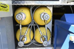 2002 HME Non Walk-In Heavy Rescue with Light Tower and Cascade System full
